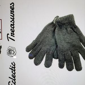 Eclectic Treasures Gray Knit Gloves